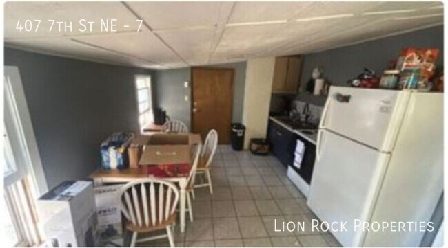 Primary Photo - 407 7th St NE