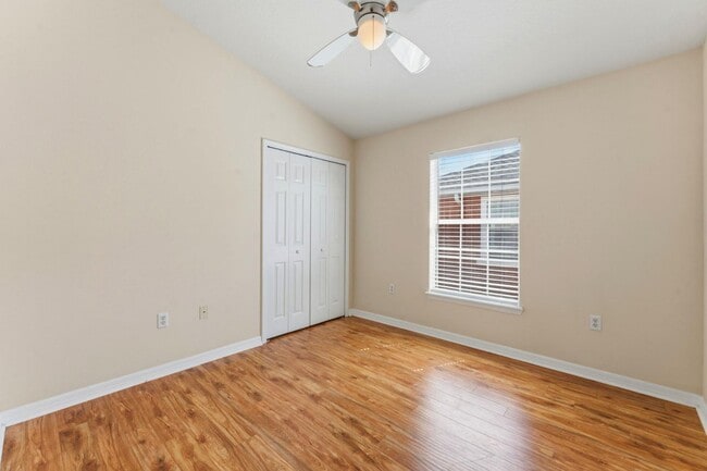 Building Photo - 595 52nd Ave N