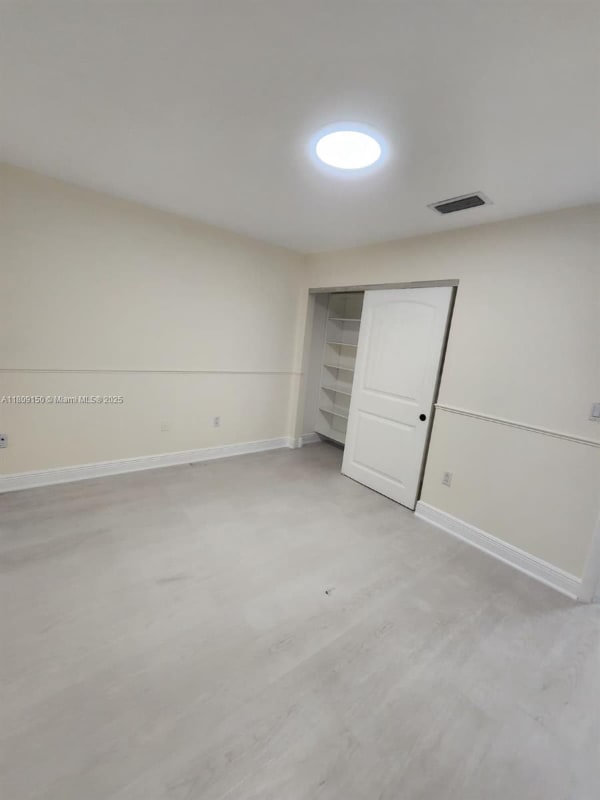 Building Photo - 200 SW 112th Ave