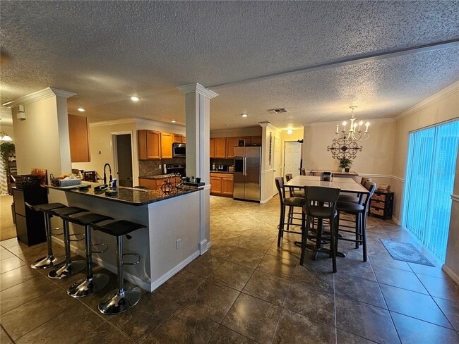 Building Photo - 699 Skyridge Rd