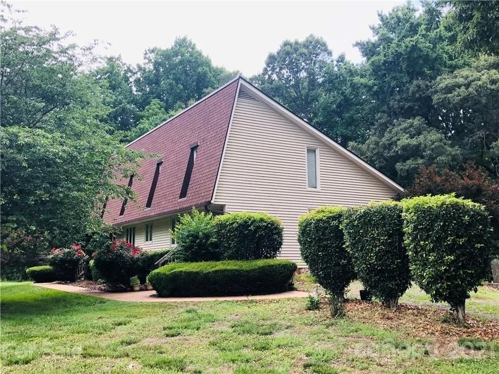 Building Photo - Room in House on Ranson Rd
