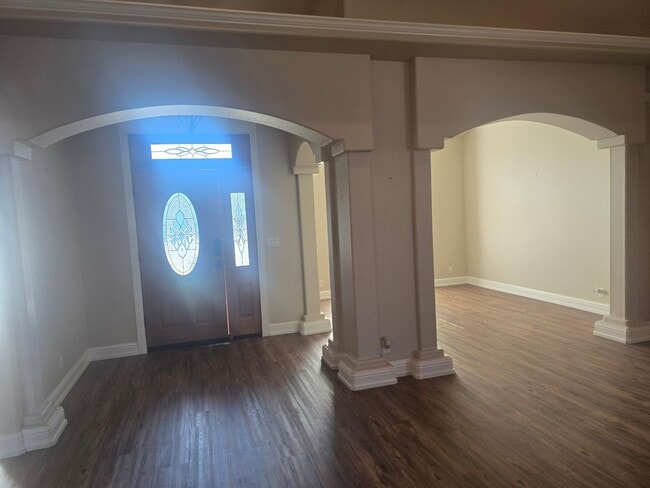 Building Photo - 3 bed 2 bath Home for Rent in Grants Pass