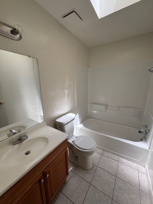 Building Photo - 4809 Treanna Ave