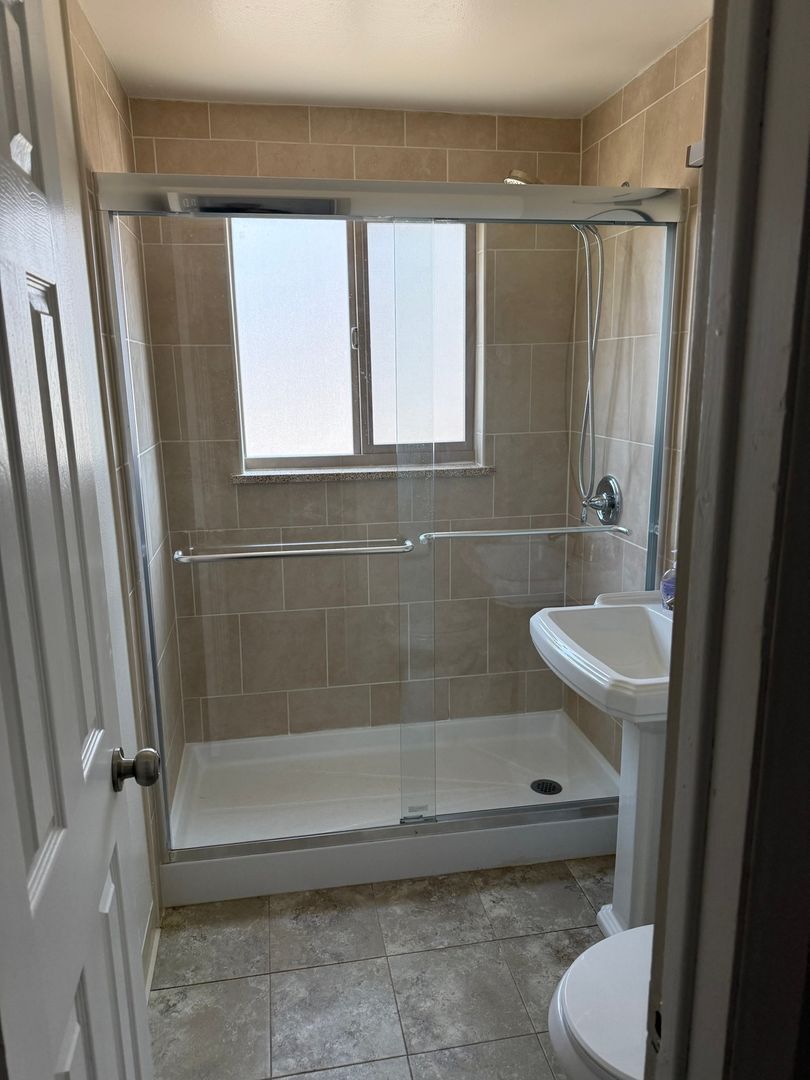 Building Photo - 6014 S Prince St