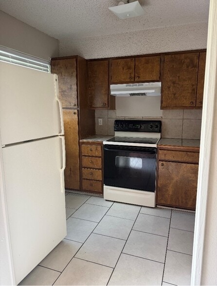 Building Photo - 8911 GSRI Ave