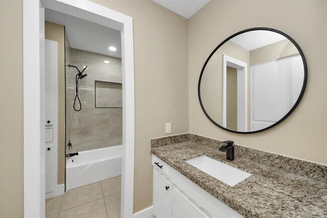Building Photo - 11811 Campos Dr