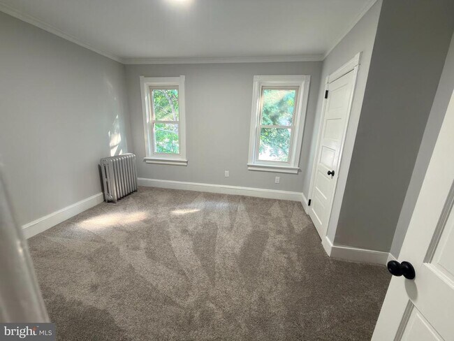 Building Photo - 648 Edgewood Ave