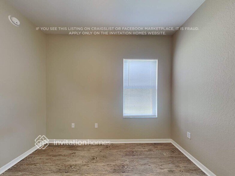 Building Photo - 3652 Sandhill Crane Dr