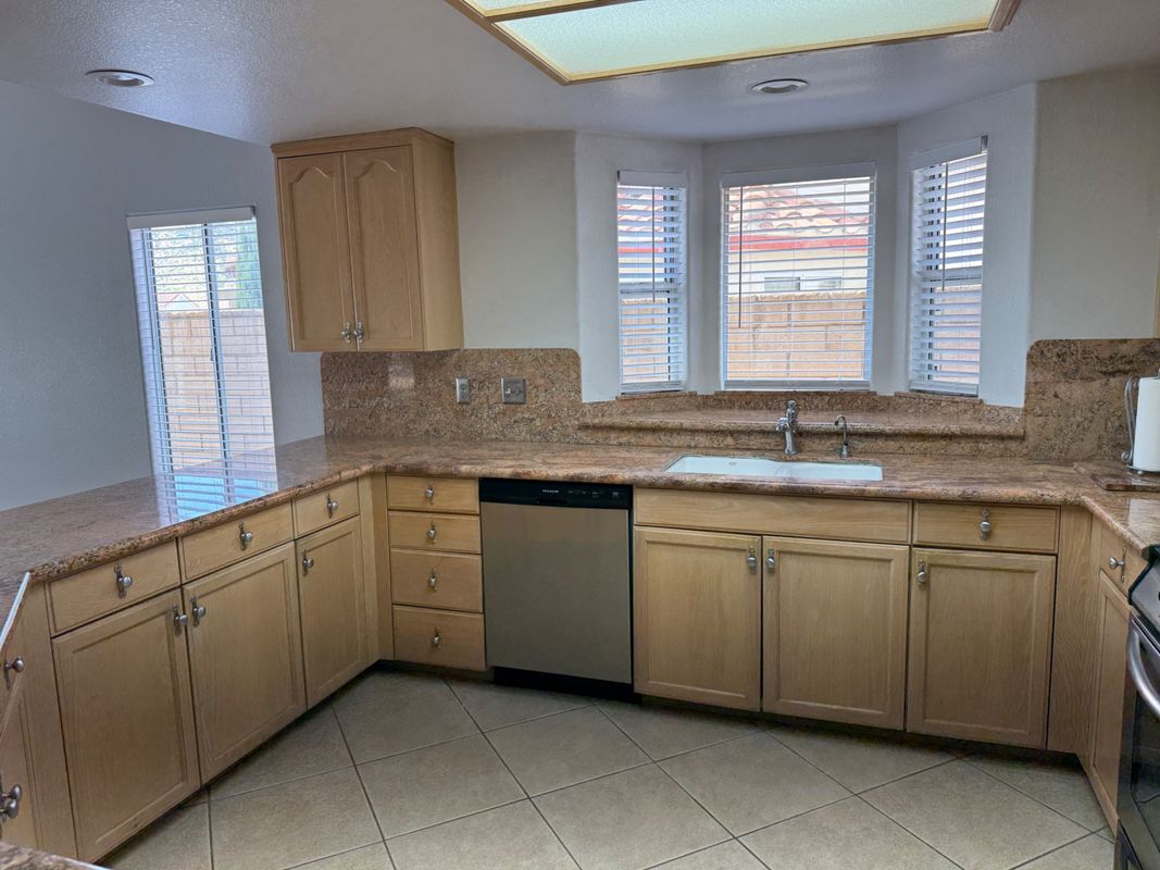 Building Photo - 2981 Peach Tree St