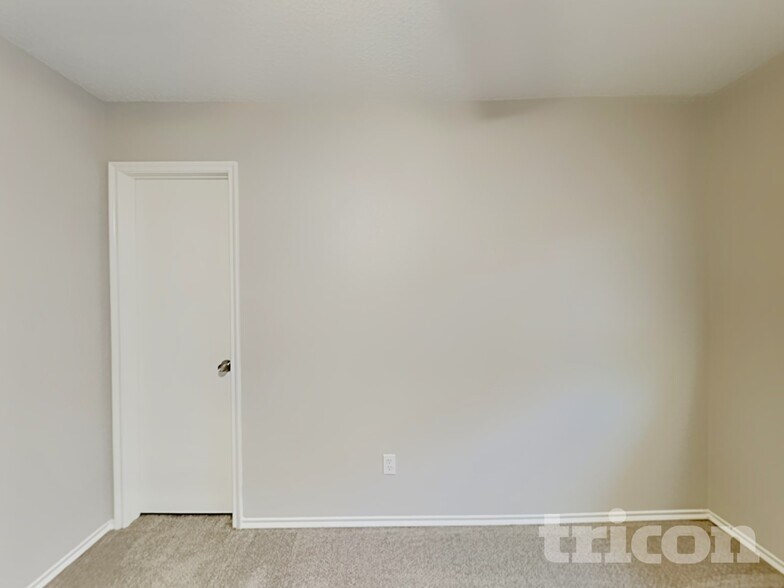 Building Photo - 135 Jefferson Dr