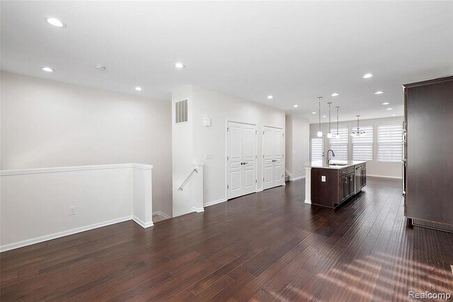 Building Photo - 2884 Glenbar Cir
