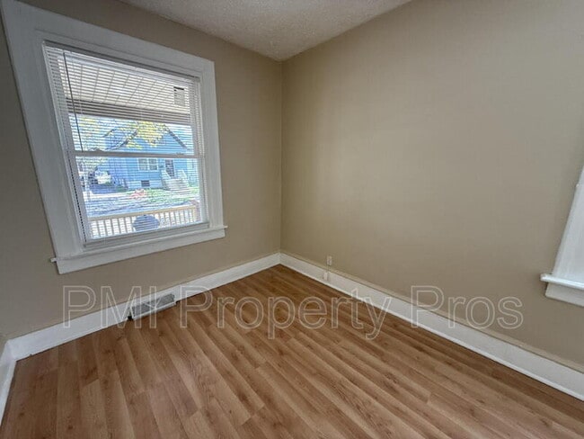 Building Photo - 2945 N 23rd St