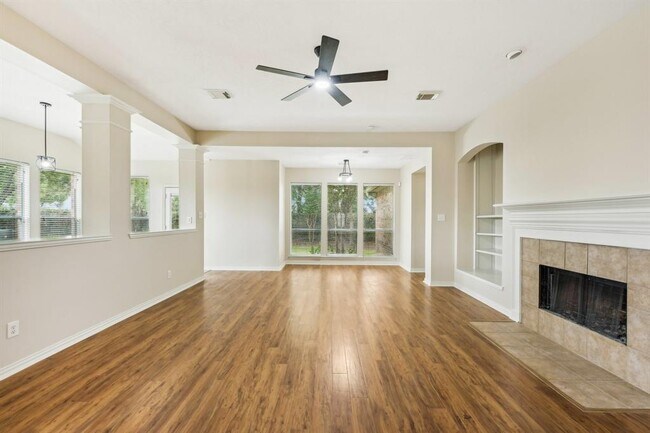 Building Photo - 1309 Bayport Ln