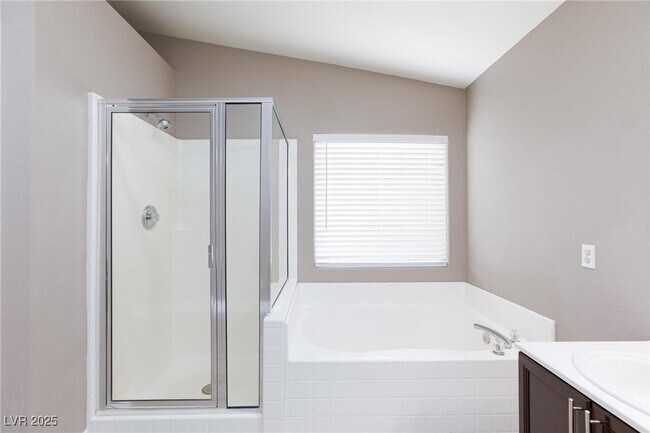 Building Photo - 6813 Baby Jade Ct