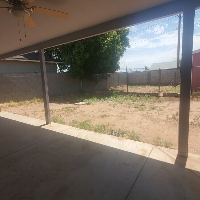 Building Photo - New Home Centrally Located