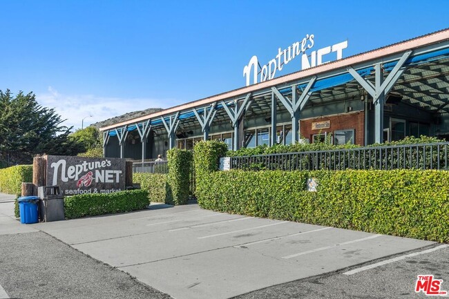 Building Photo - 11834 Pacific Coast Hwy