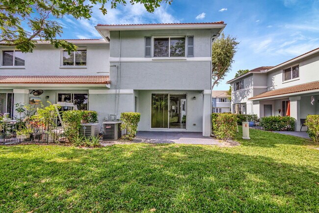 Building Photo - 1923 Alamanda Way