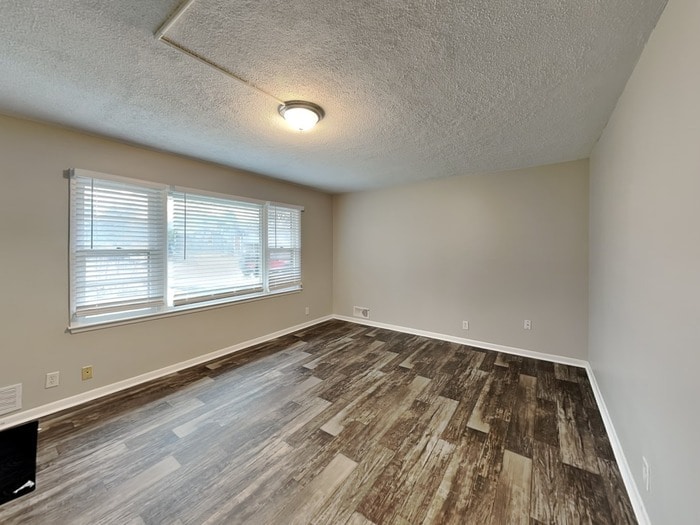 Building Photo - 1103 44th Ave NE