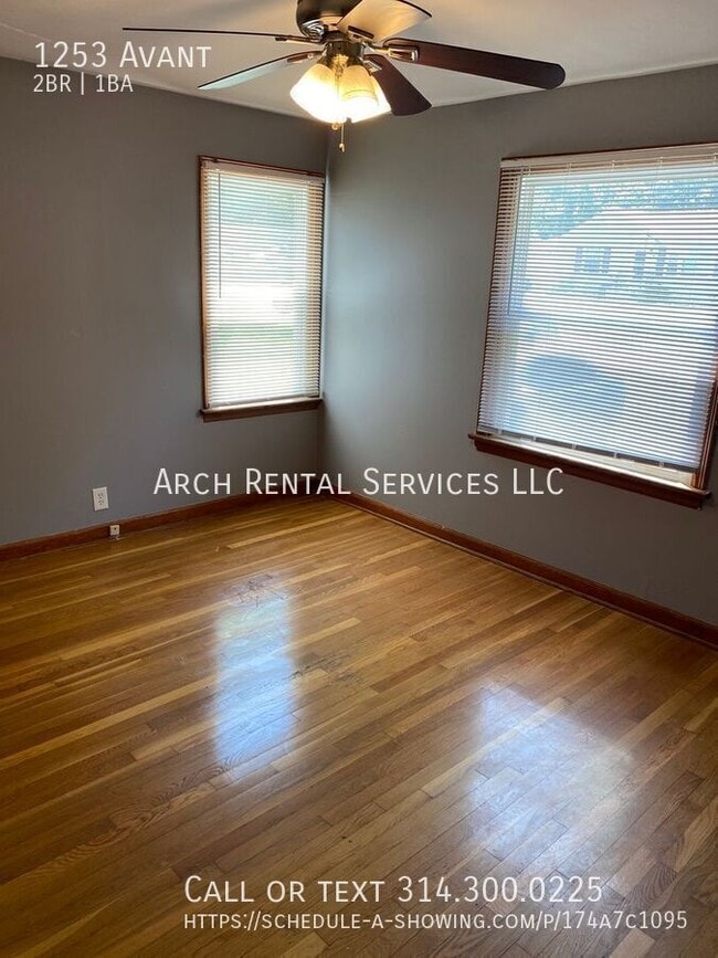 Building Photo - 1253 Avant-
