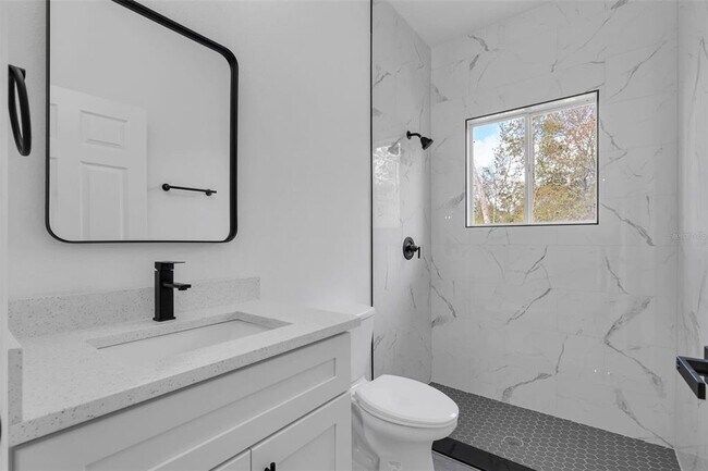 Building Photo - 2211 SW 153rd Pl Rd