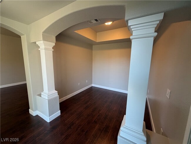 Building Photo - 56 E Serene Ave