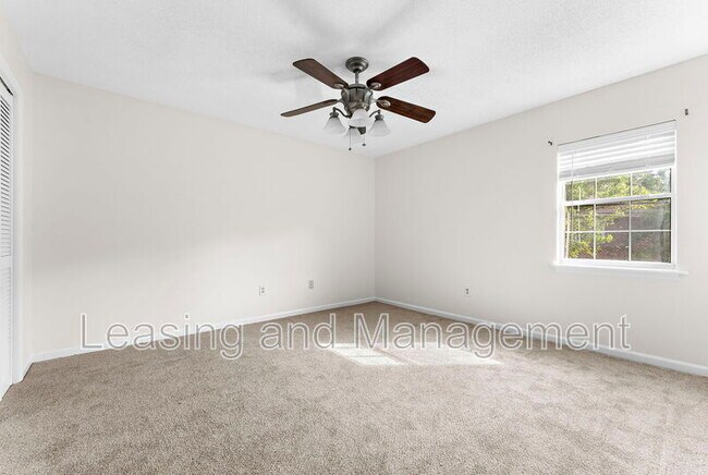 Building Photo - 201 Oakmont Ave