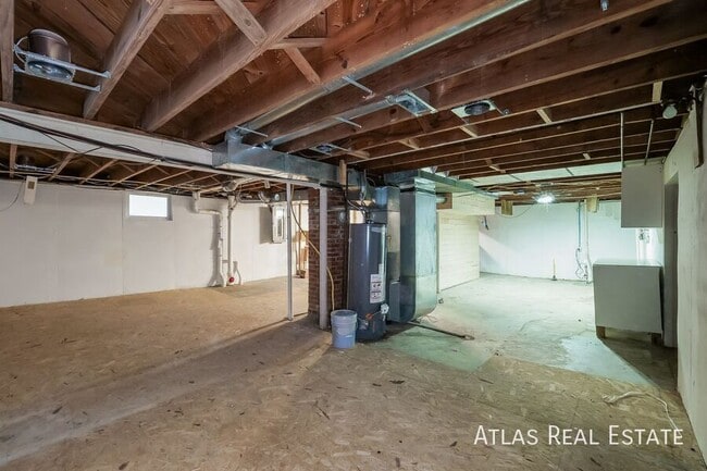 Building Photo - 4631 W 62nd Terrace