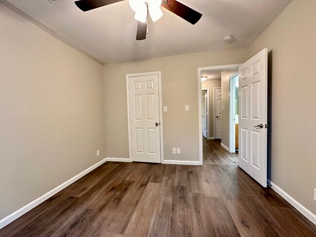 Building Photo - Stunning Single-Family Home with Plenty of...