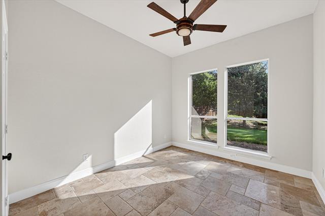 Building Photo - 3102 Southwood Dr