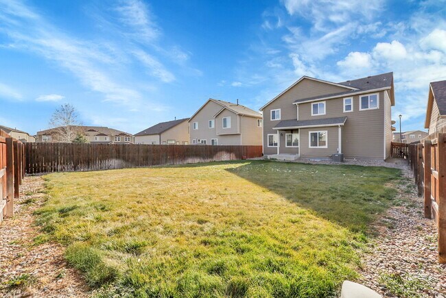 Building Photo - $2,750.00 - 6 Bedrooms, 3.5 Bathrooms, Single Family Home in Colorado Springs with Fenced Yard!