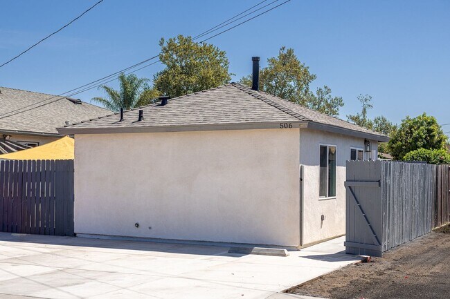 Building Photo - 1 Bedroom + 1 Bathroom ADU | Cal-Gisler | Oxnard | Unfurnished