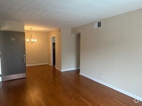 Building Photo - 1 Bedroom Condo
