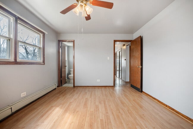 Building Photo - 524 Jeffery Ave