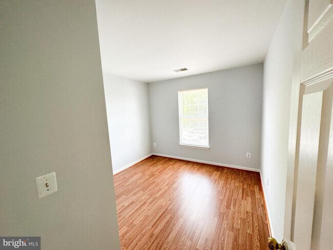 Building Photo - 20910 Butterwood Falls Terrace