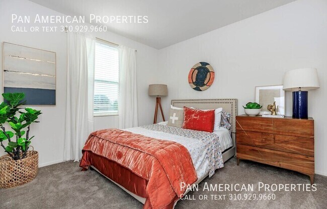 Building Photo - 840 S Magnolia Ave