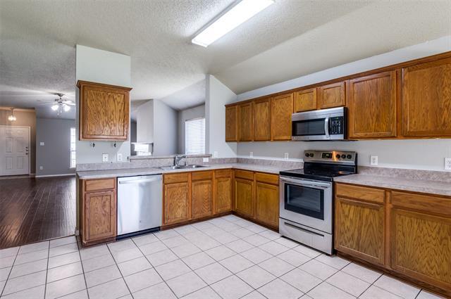 Building Photo - 9936 Carter Dr