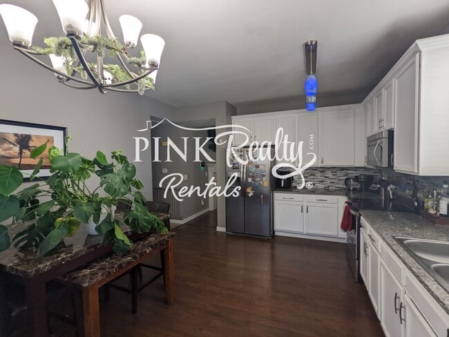 Building Photo - 9496 Pony Gulch Way