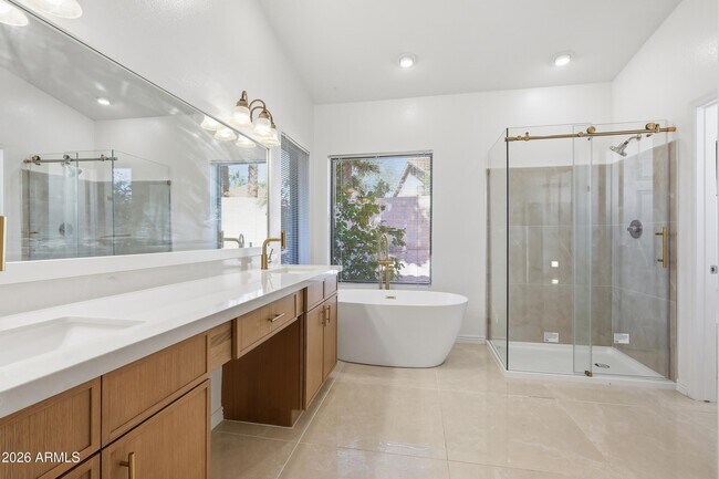 Building Photo - 9714 E Camino Del Santo