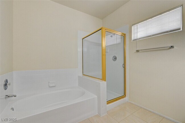 Building Photo - 8301 Boseck Dr