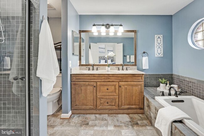 Building Photo - 4888 Ebb Tide Ct
