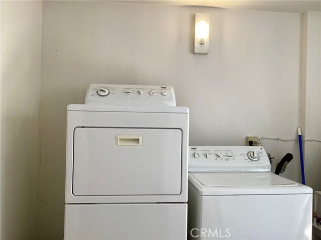 Building Photo - 5145 Yarmouth Ave