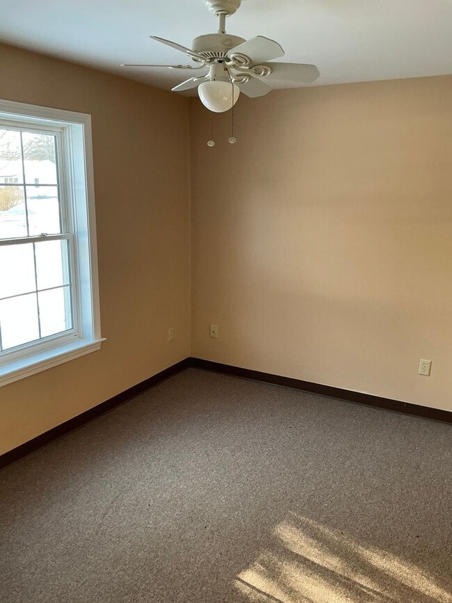 Building Photo - 517 Trafton Rd