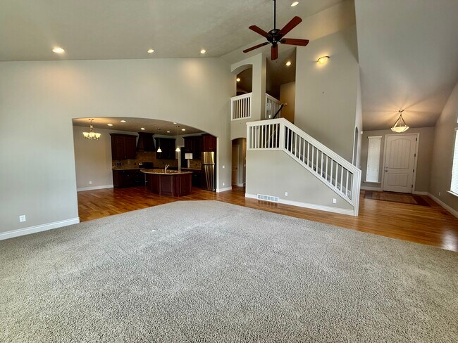 Building Photo - 2034 E 4500 S