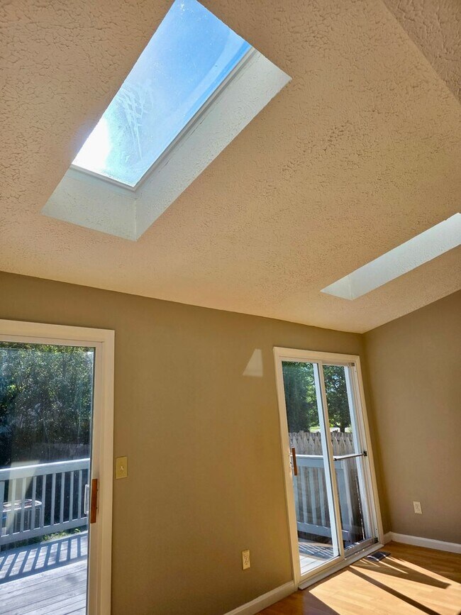 Building Photo - 3BR Townhome in Riverside Neighborhood of Belcamp!