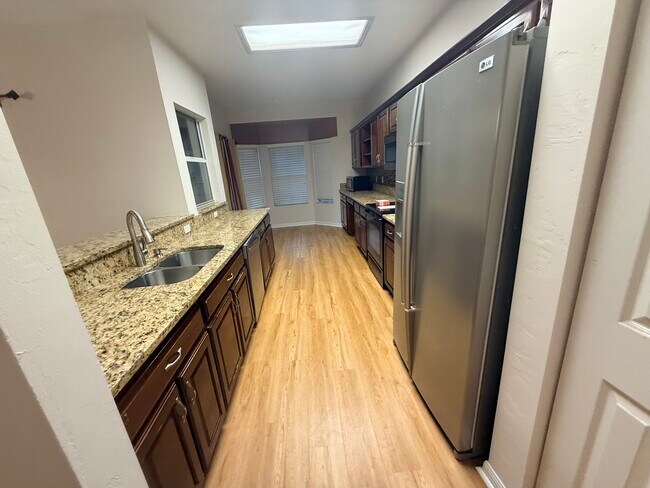 Building Photo - 1804 SW 65th Dr