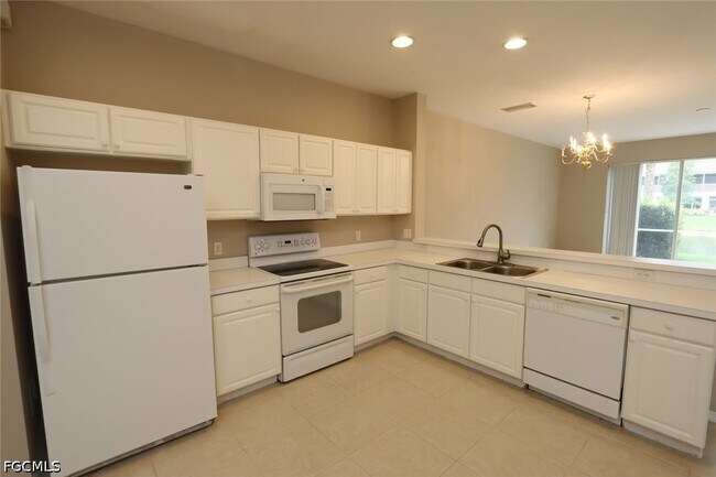 Building Photo - 1172 Oxford Ln