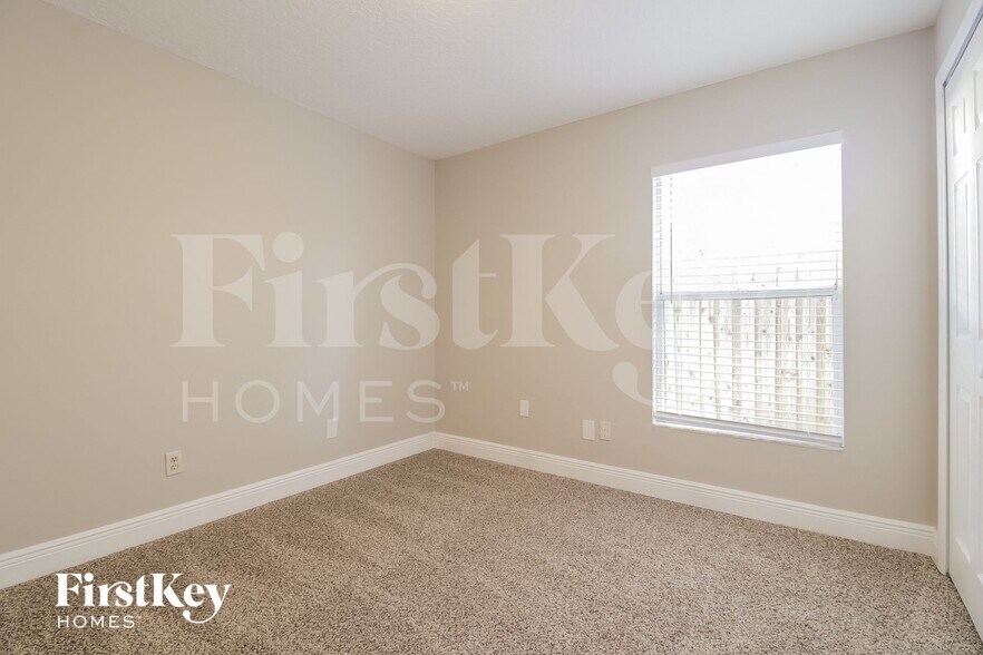 Building Photo - 522 Whittingham Pl