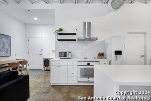 Building Photo - 1115 S Alamo St