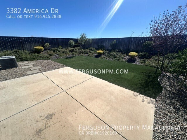 Building Photo - 3382 America Dr