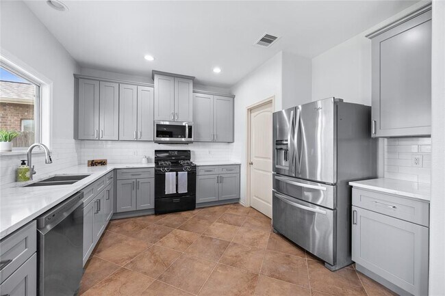 Building Photo - 8230 Nagy Hill St